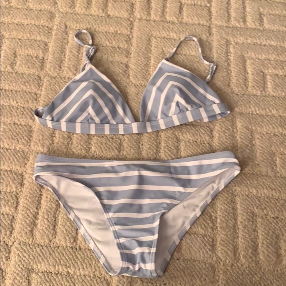 • Bikini Set •